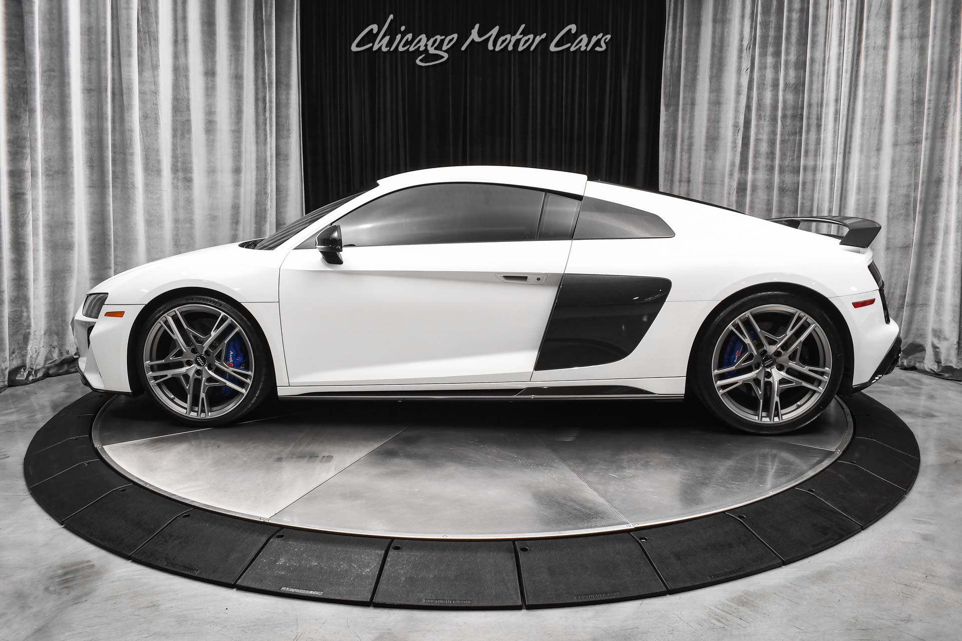2021 AUDI R8 - Image 32