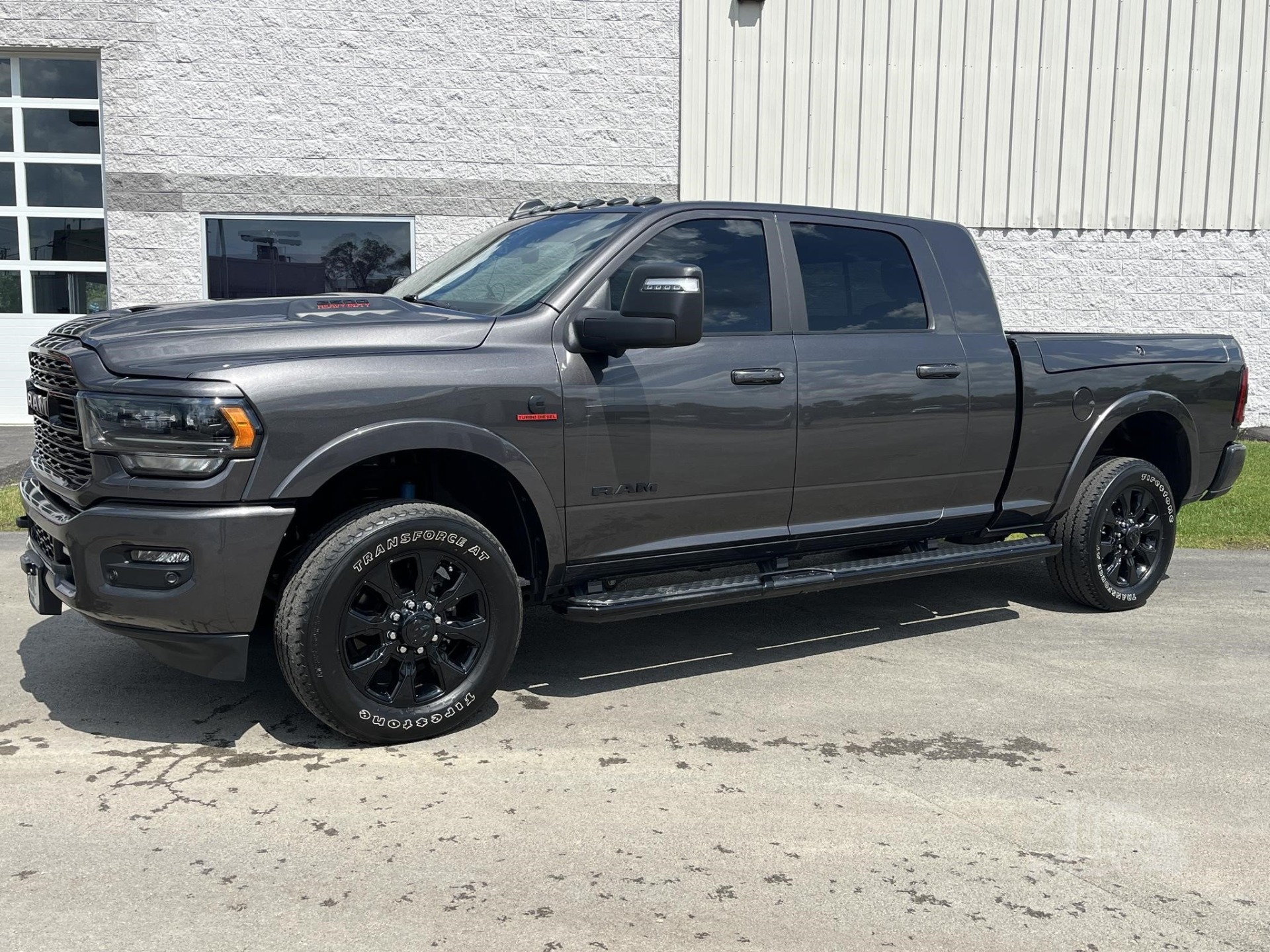 2024 RAM 2500 - Image 1