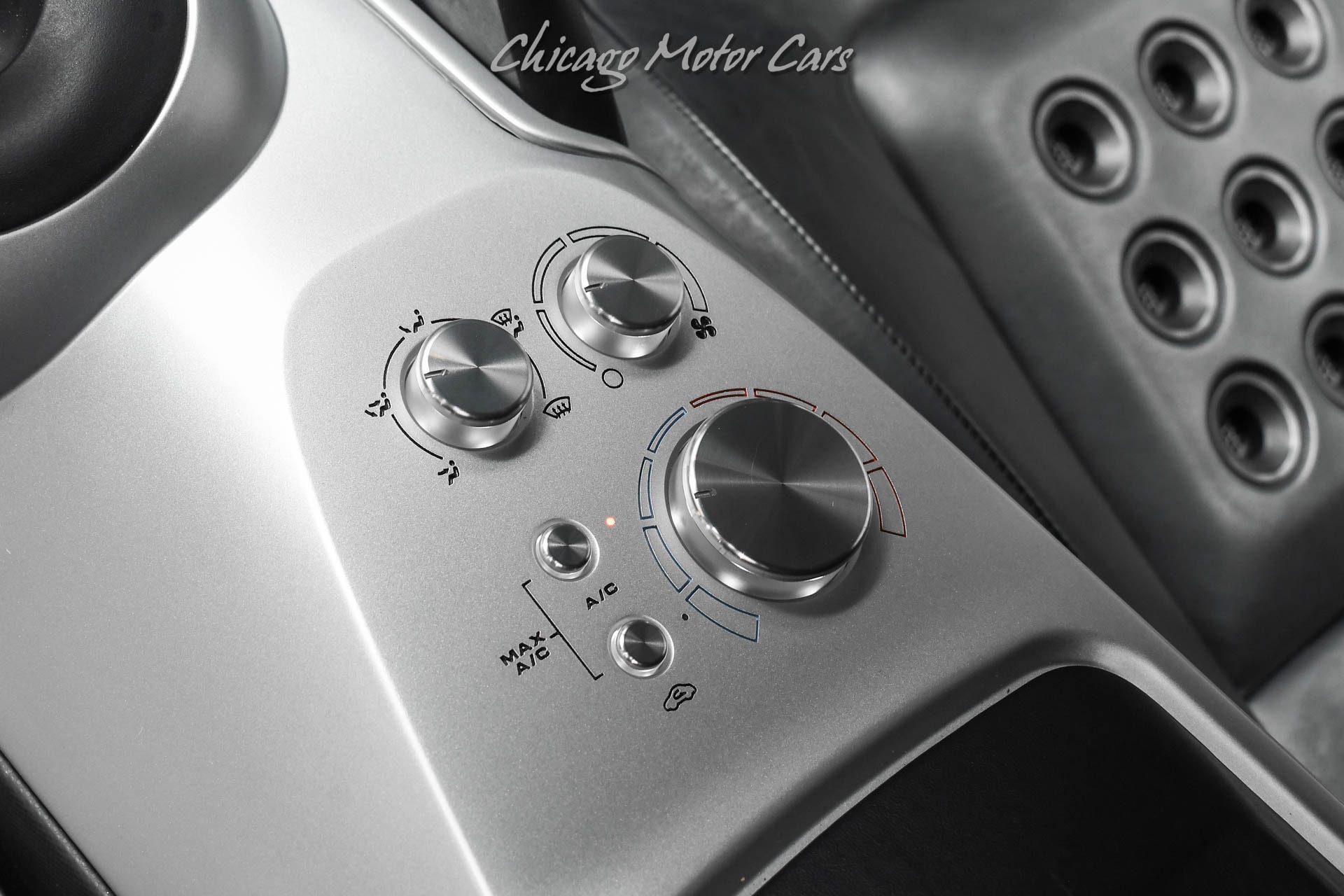 2005 FORD GT - Image 17