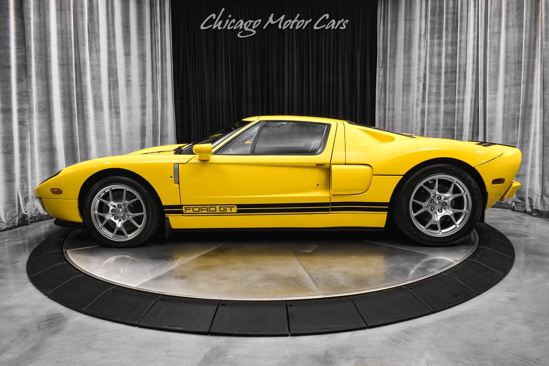 2005 FORD GT - Image 29