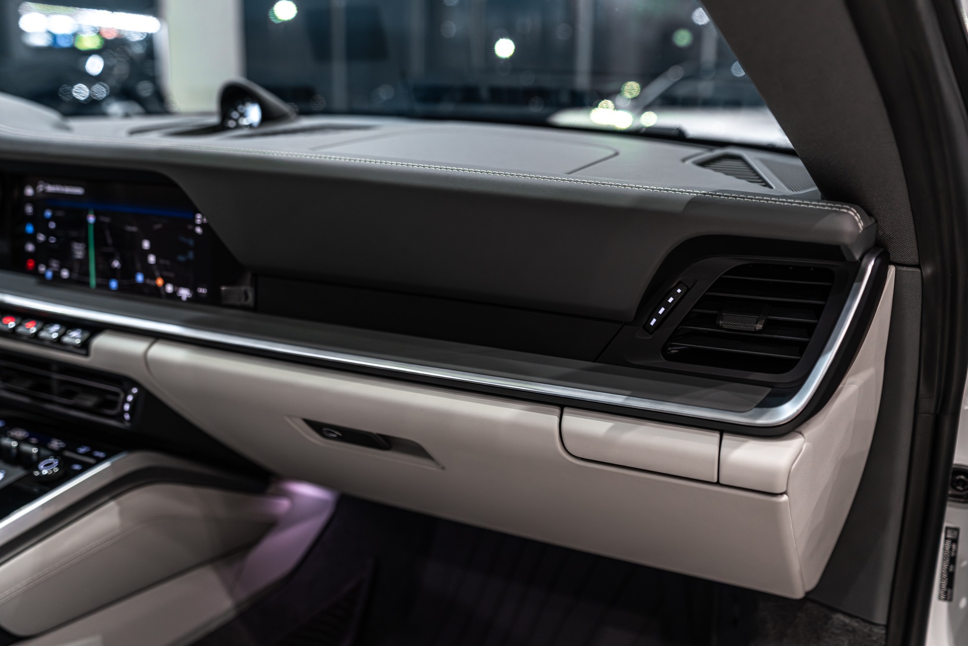 2024 PORSCHE 911 - Image 28