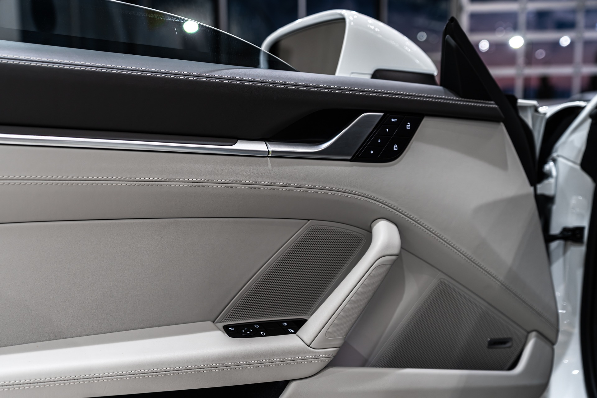 2024 PORSCHE 911 - Image 31