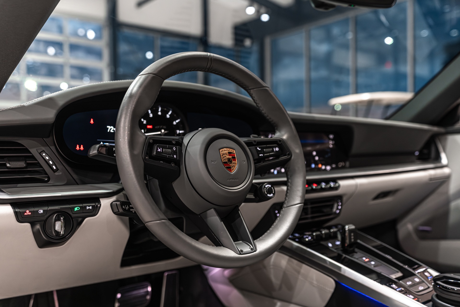 2024 PORSCHE 911 - Image 9