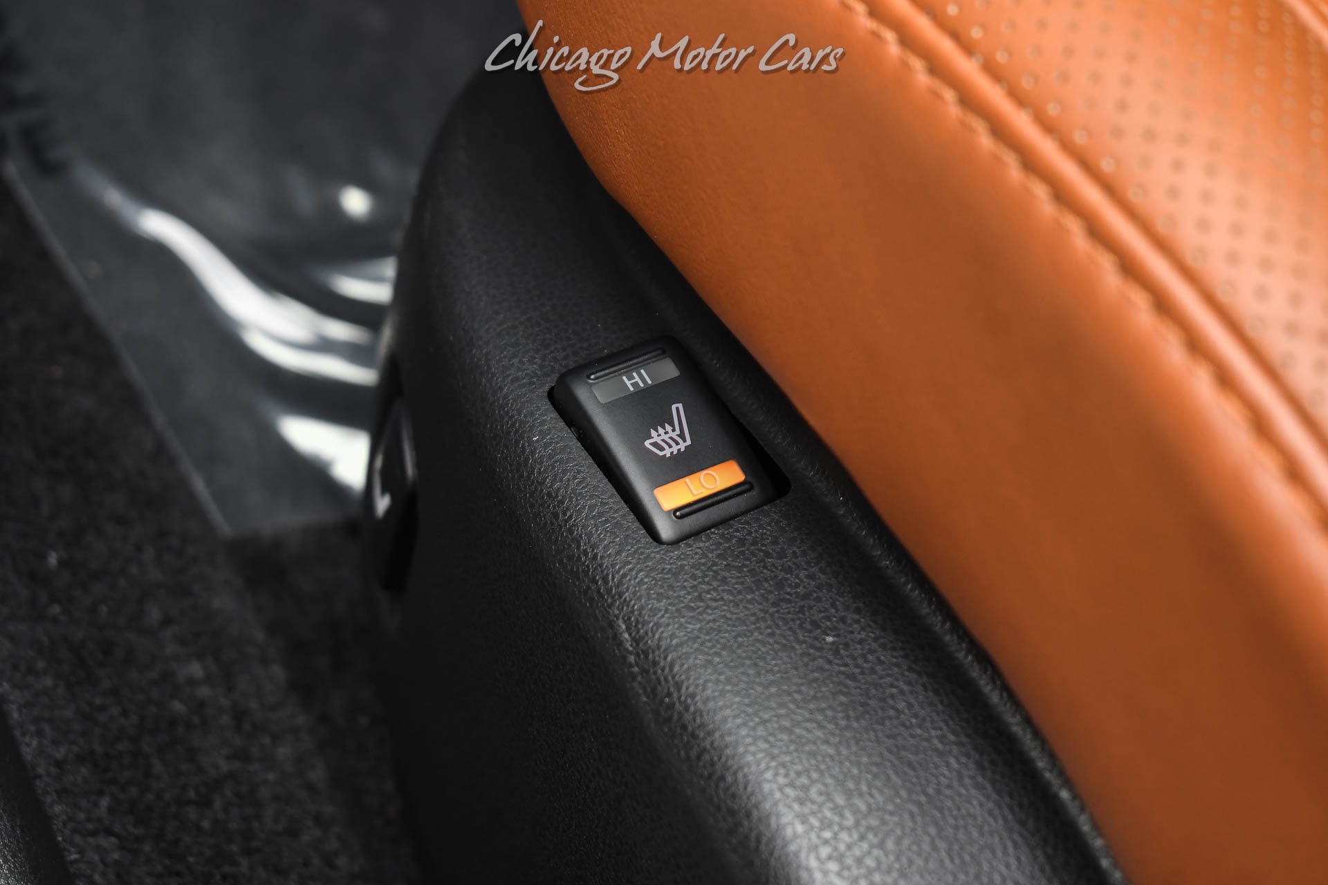 2017 NISSAN GT-R - Image 17