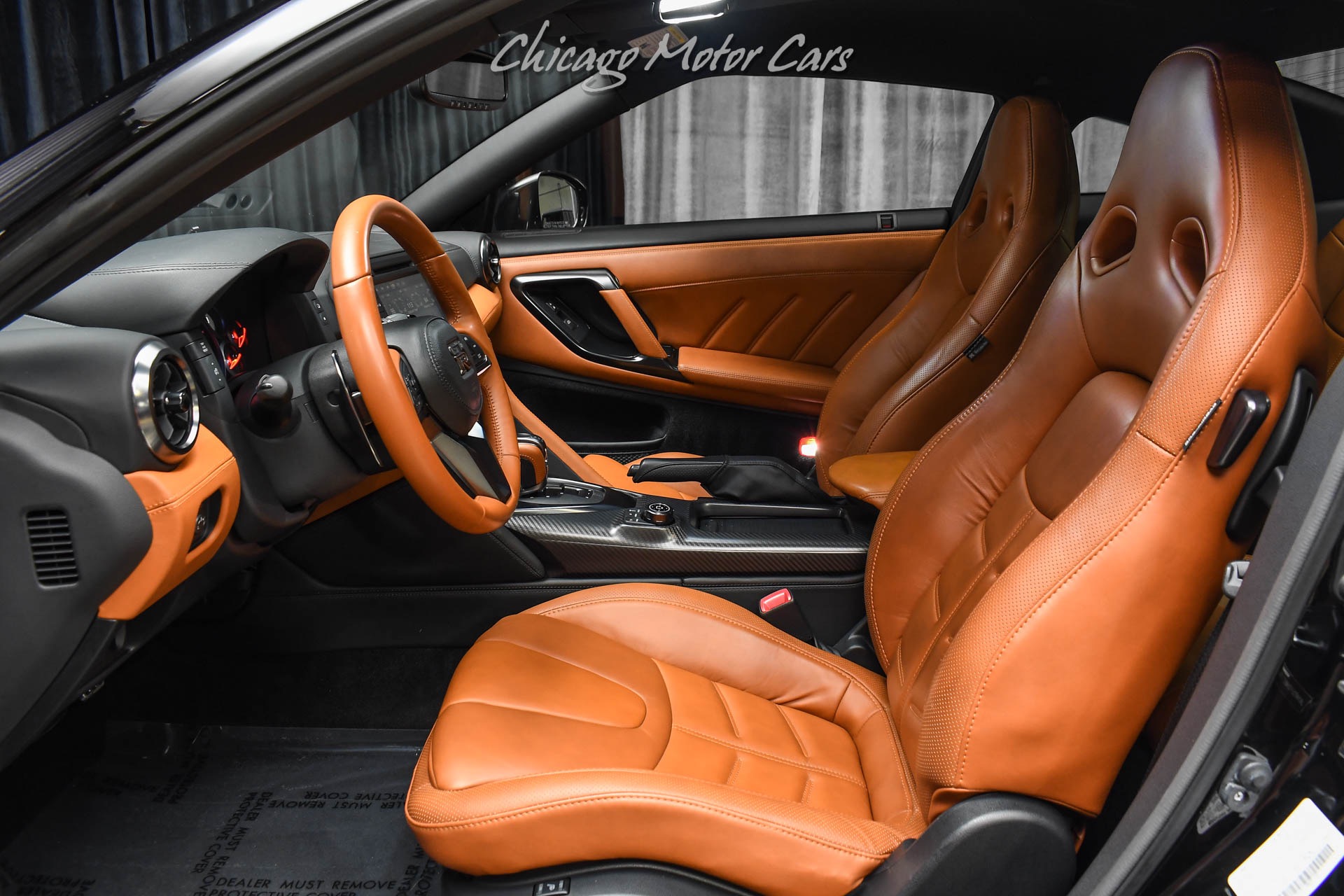 2017 NISSAN GT-R - Image 19