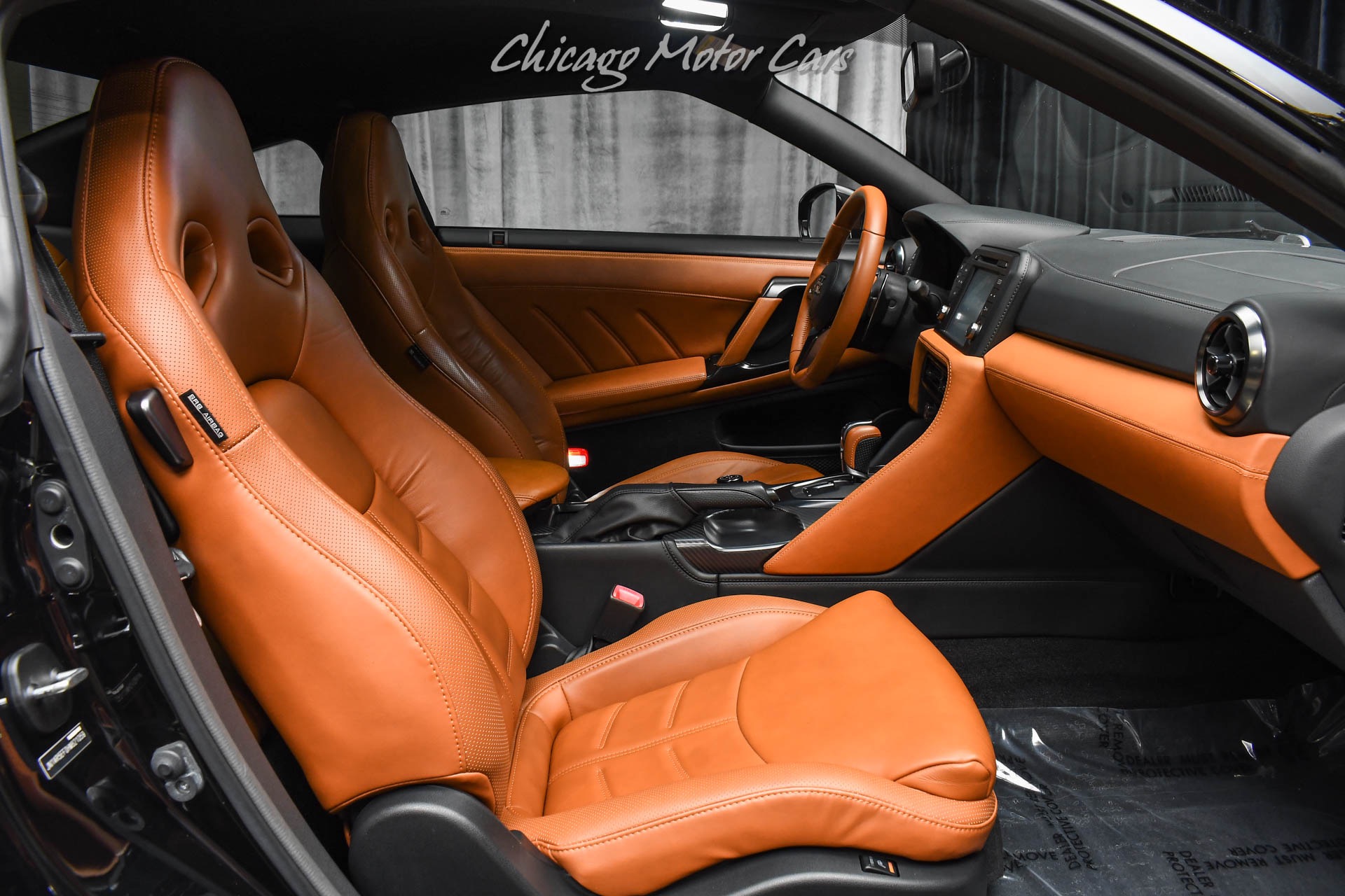 2017 NISSAN GT-R - Image 20