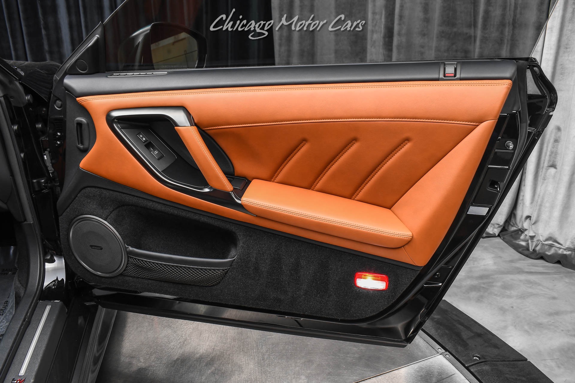 2017 NISSAN GT-R - Image 27