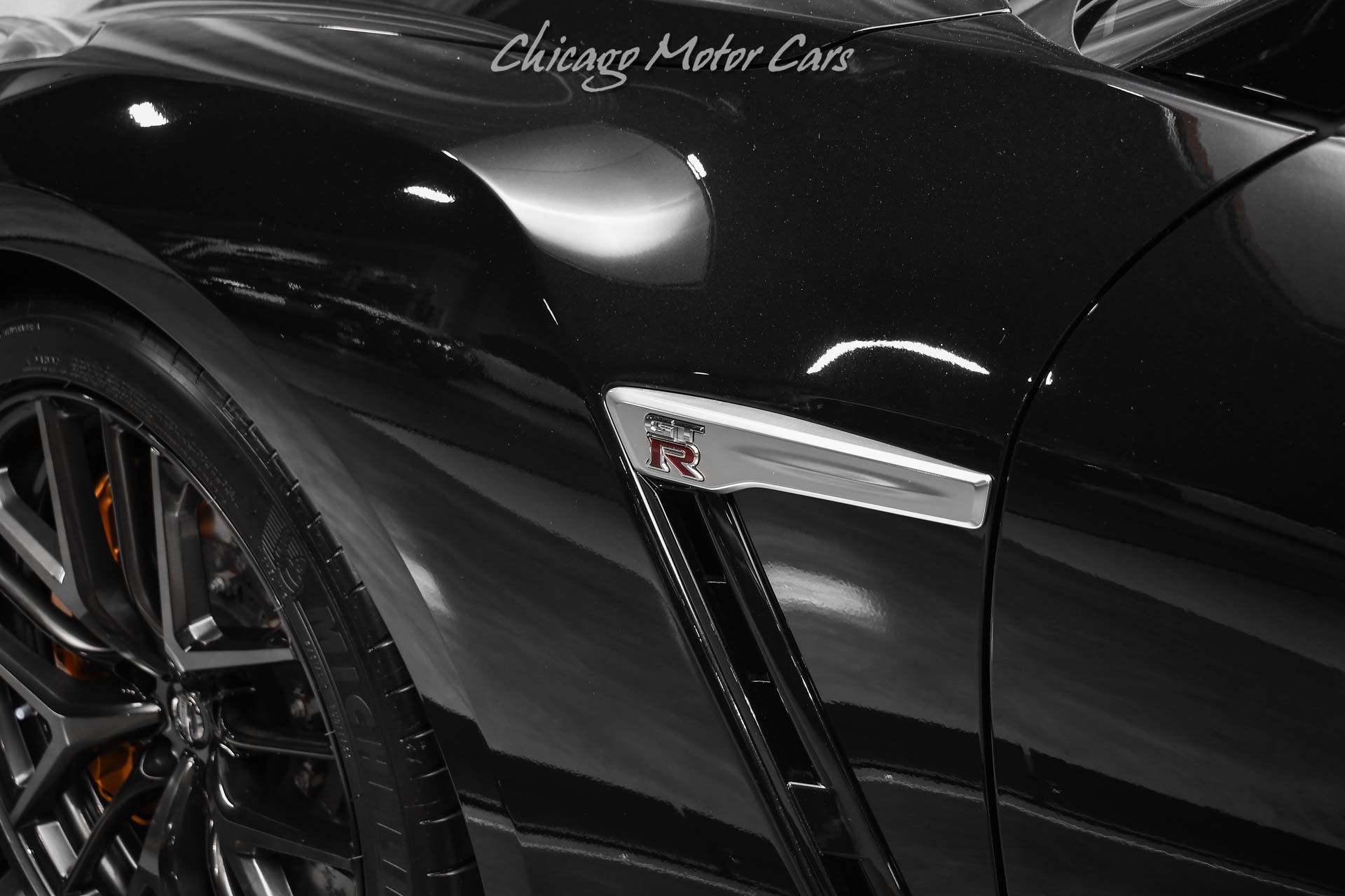 2017 NISSAN GT-R - Image 30