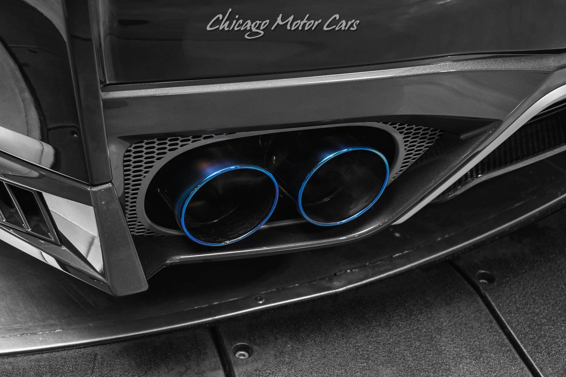 2017 NISSAN GT-R - Image 34