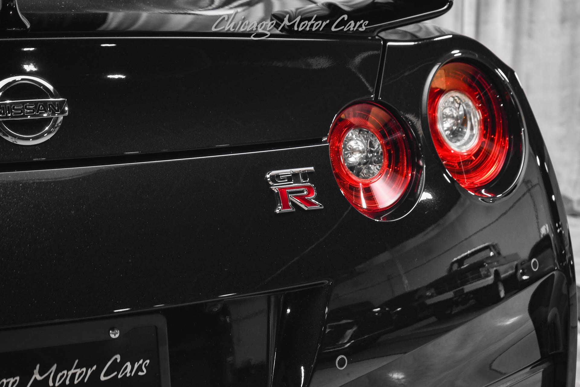 2017 NISSAN GT-R - Image 36