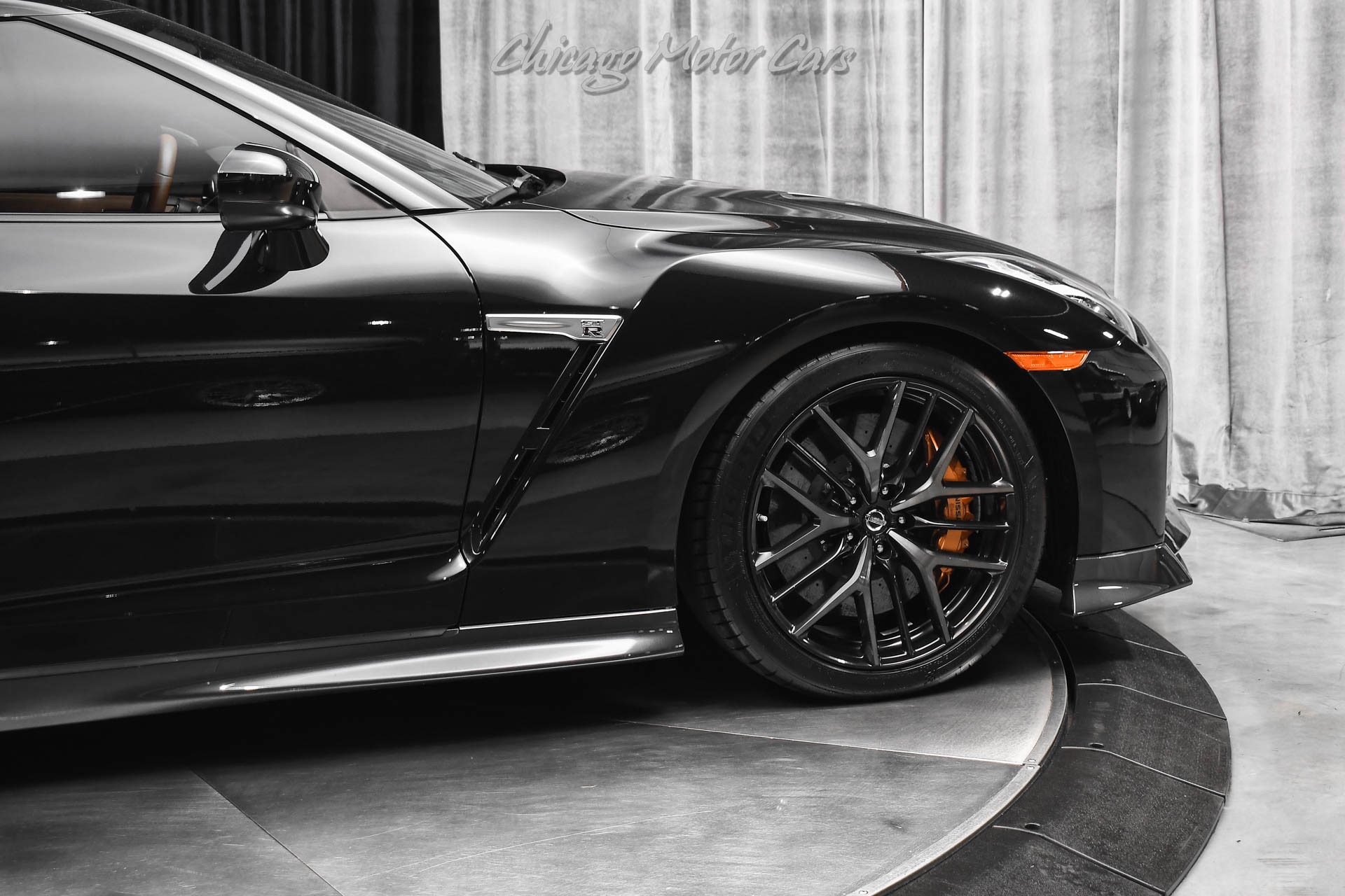 2017 NISSAN GT-R - Image 40