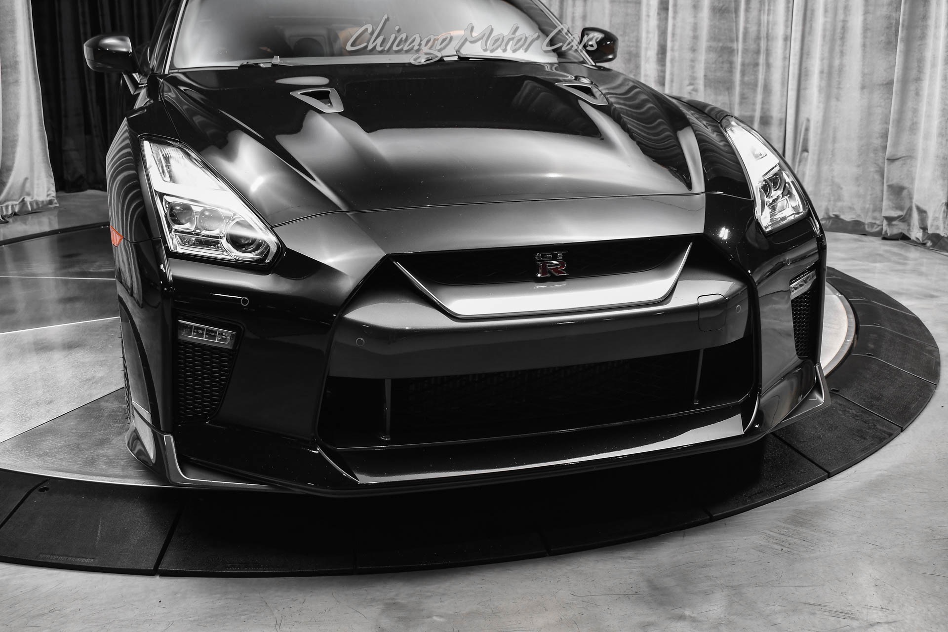 2017 NISSAN GT-R - Image 42