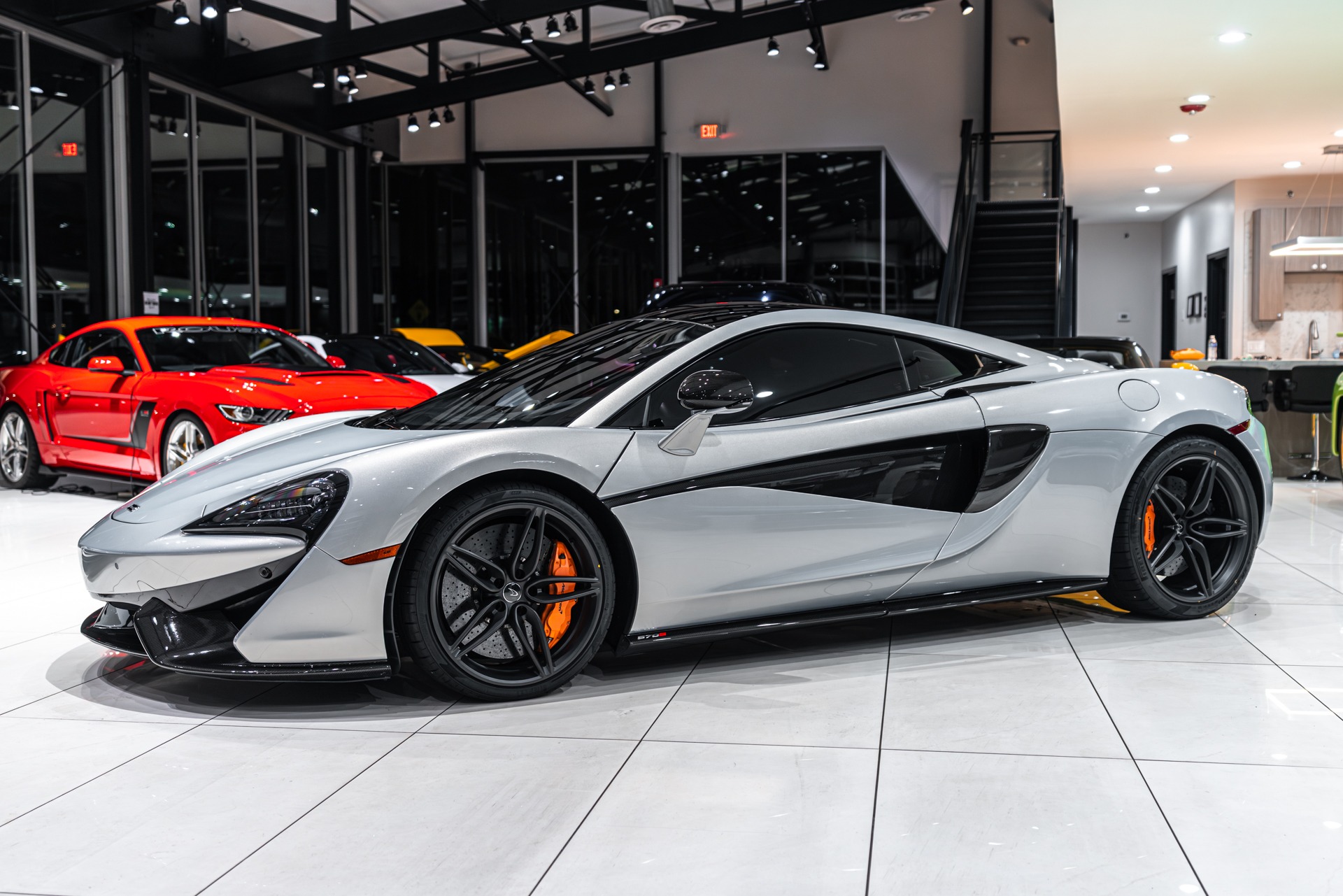 Used 2016 McLaren 570S Coupe ONLY 5300 Miles! HOT Color Combo