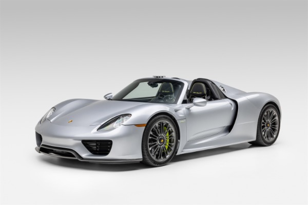 Used 2015 Porsche 918 Spyder Axle Lifter! Acid Green Accents! Ceramic Coated! Full PPF! Carbon FIber! for sale Sold at Chicago Motor Cars in West Chicago IL 60185 3