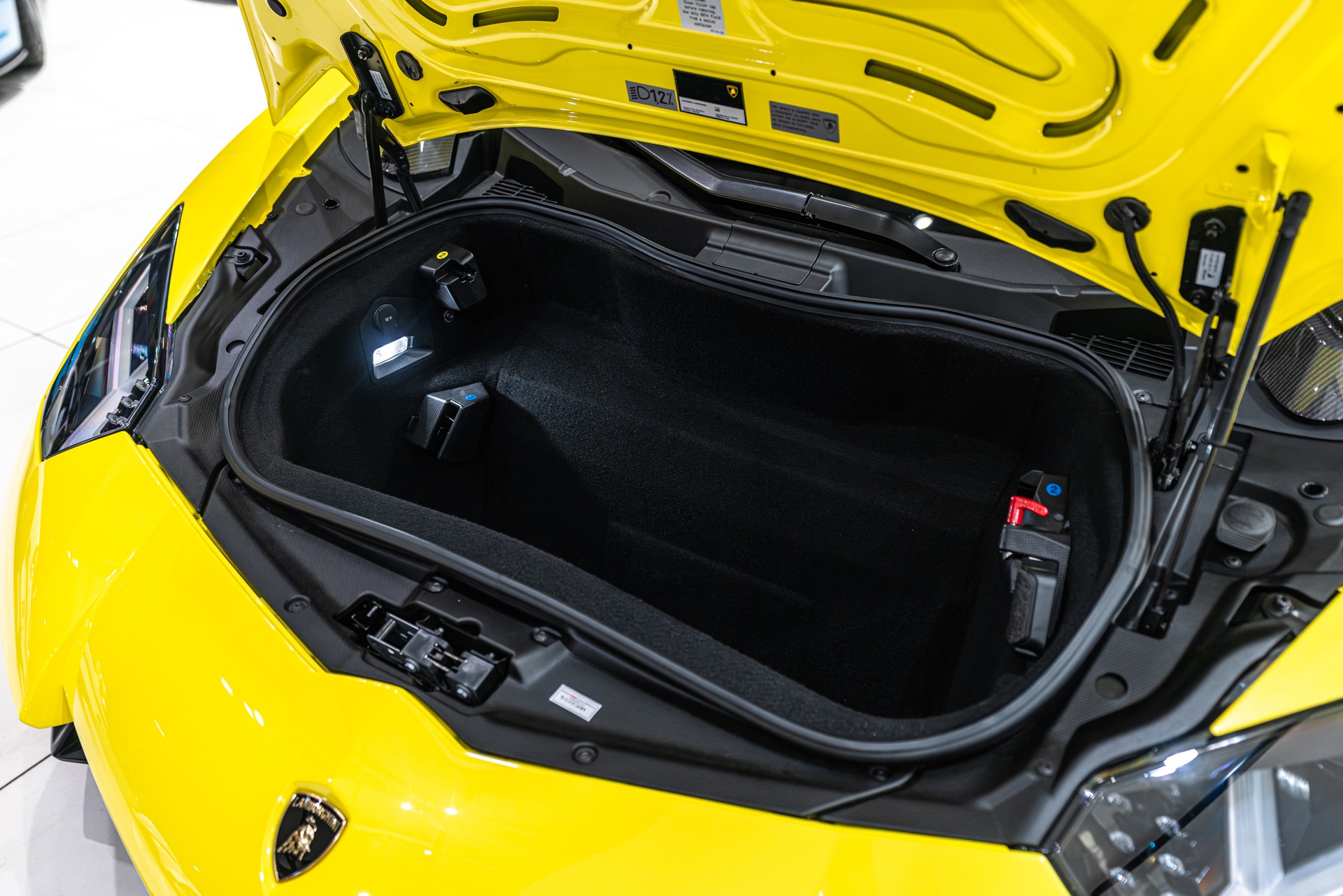 2017 LAMBORGHINI AVENTADOR - Image 65