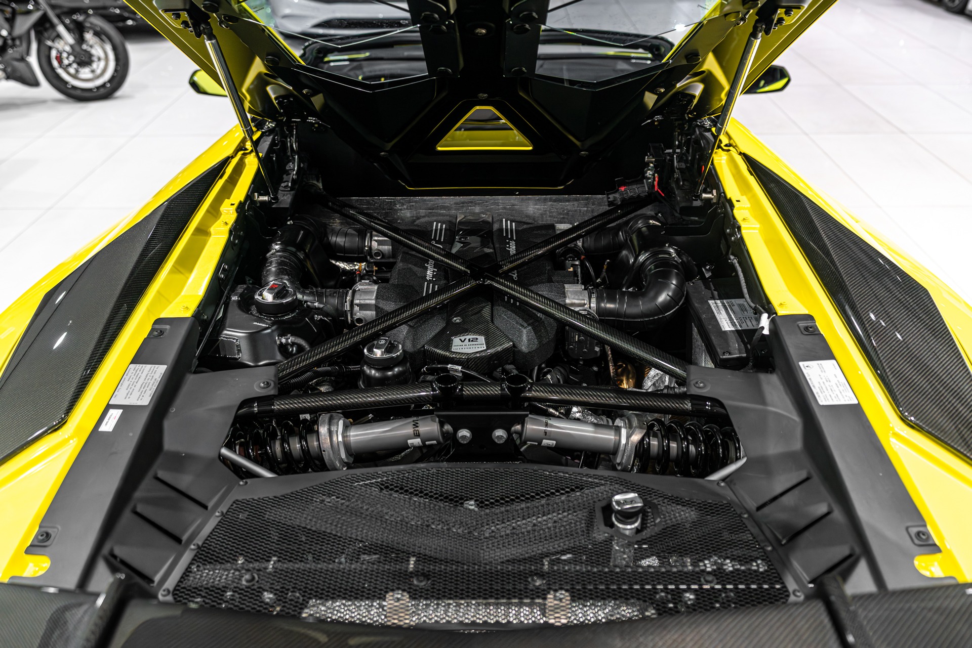 2017 LAMBORGHINI AVENTADOR - Image 67