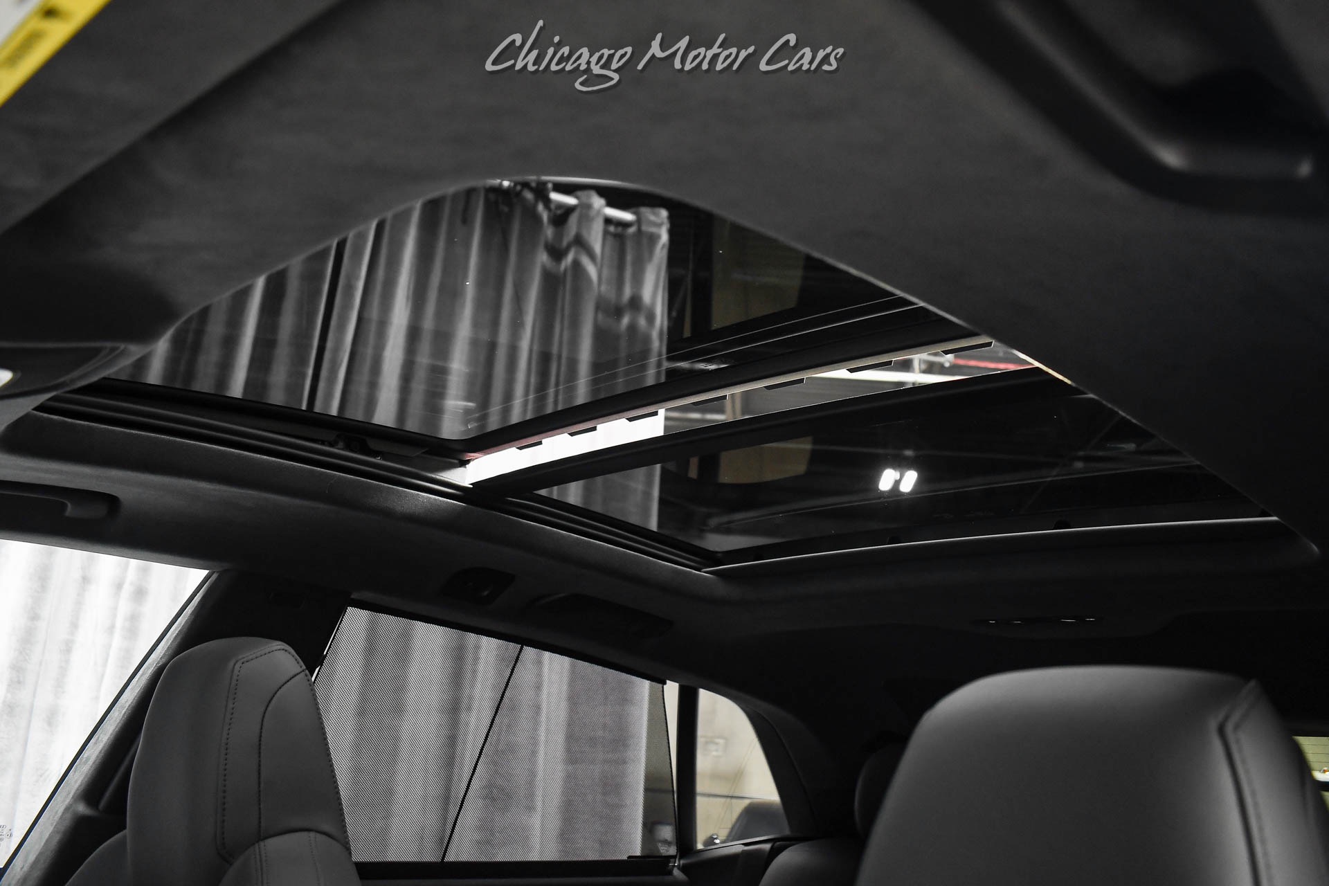 2024 AUDI RS Q8 - Image 18