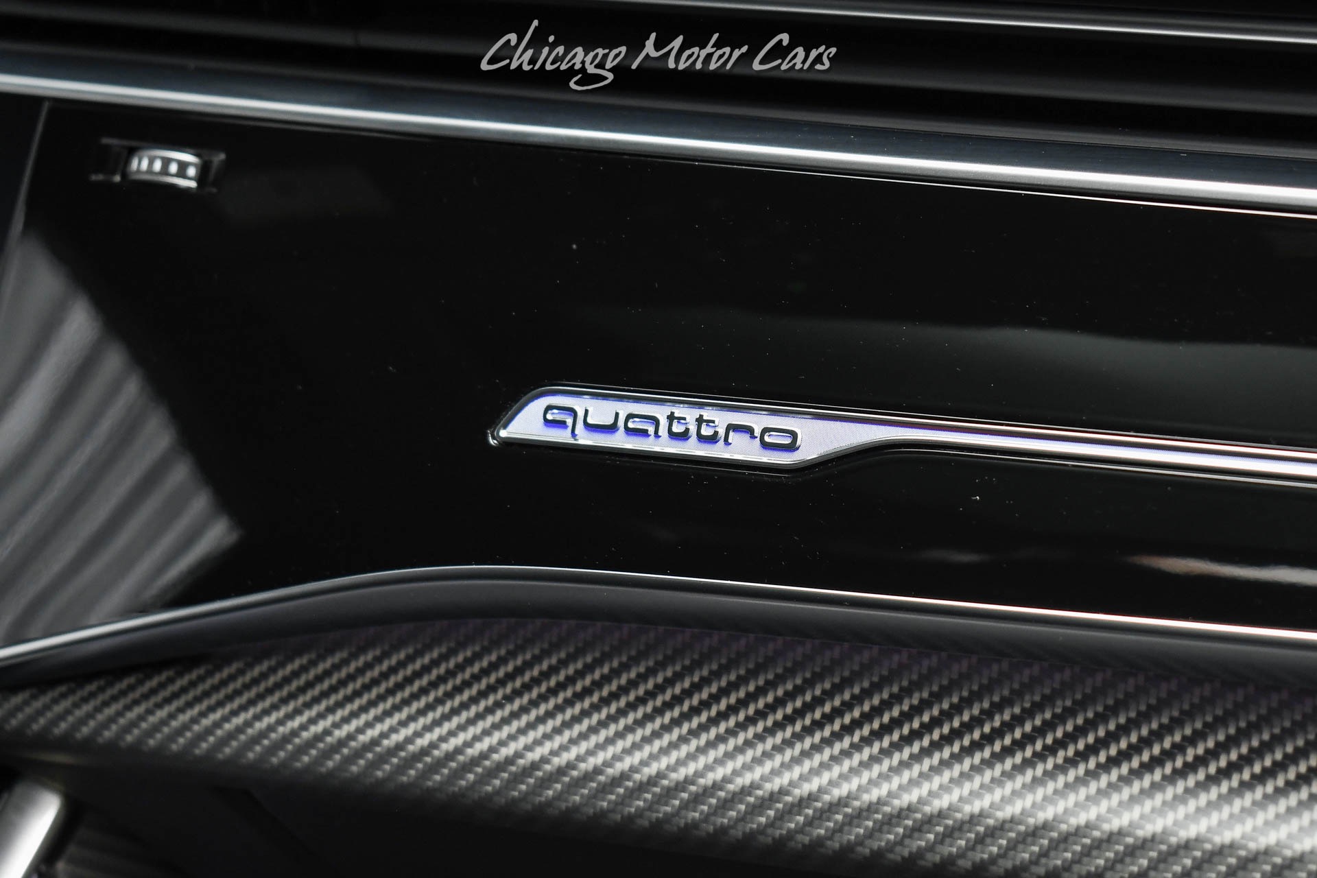 2024 AUDI RS Q8 - Image 24