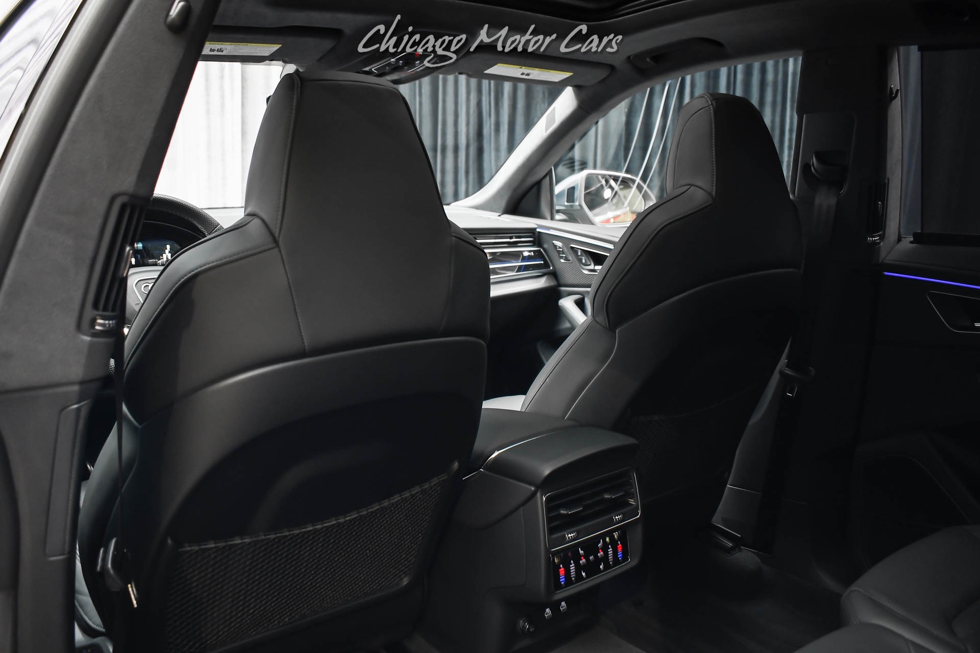 2024 AUDI RS Q8 - Image 25