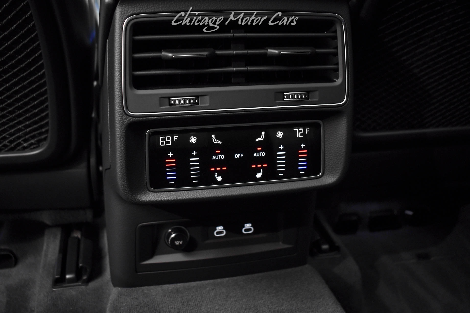 2024 AUDI RS Q8 - Image 26