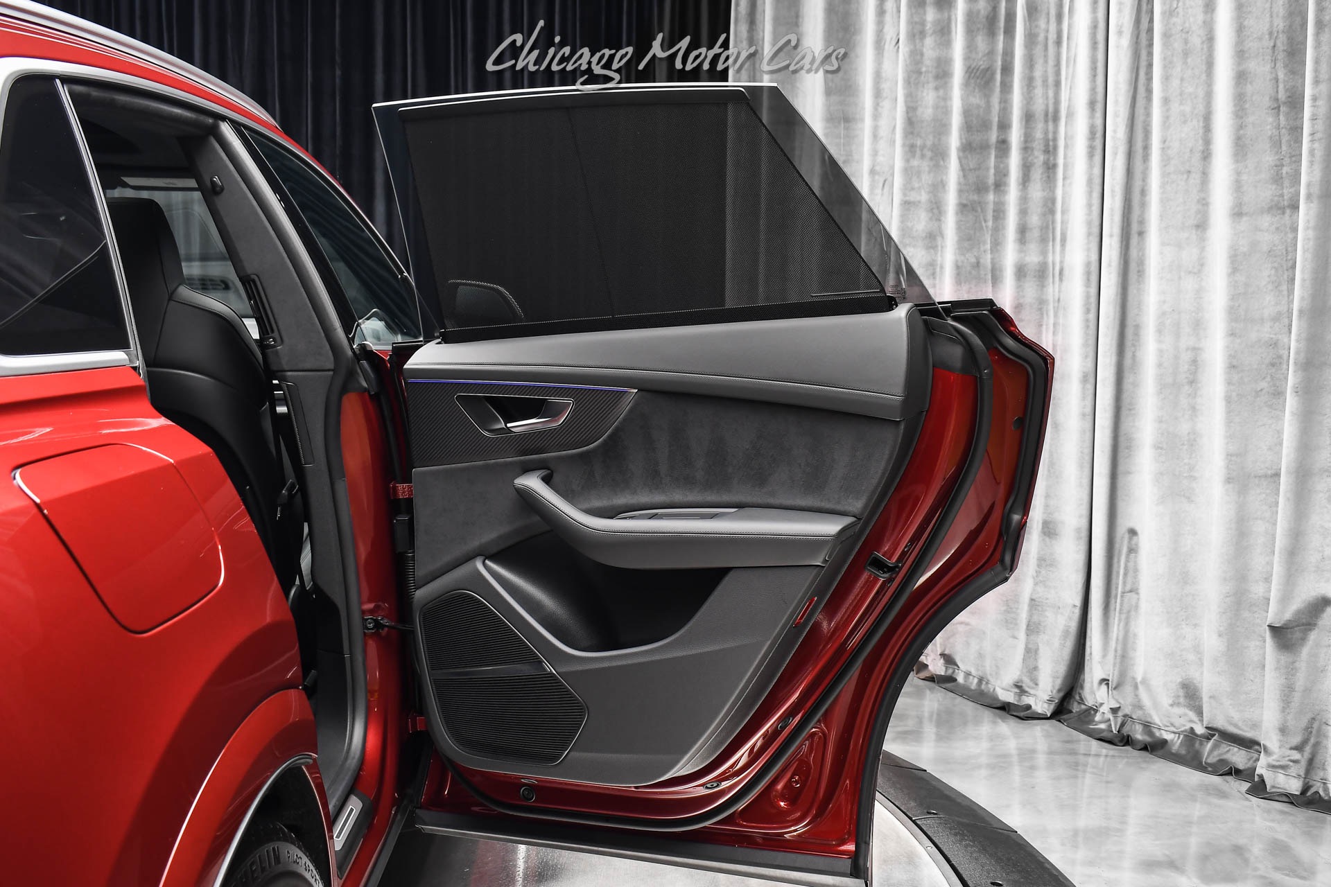 2024 AUDI RS Q8 - Image 36