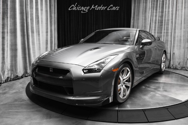 Used 2009 Nissan GT-R Premium! AWD! DCT! BONE STOCK! 480HP! Only 23k Miles! Brembo Brakes! for sale Sold at Chicago Motor Cars in West Chicago IL 60185 2
