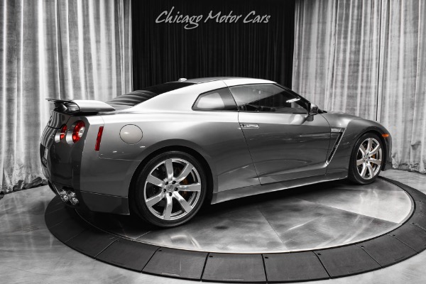 Used 2009 Nissan GT-R Premium! AWD! DCT! BONE STOCK! 480HP! Only 23k Miles! Brembo Brakes! for sale Sold at Chicago Motor Cars in West Chicago IL 60185 5