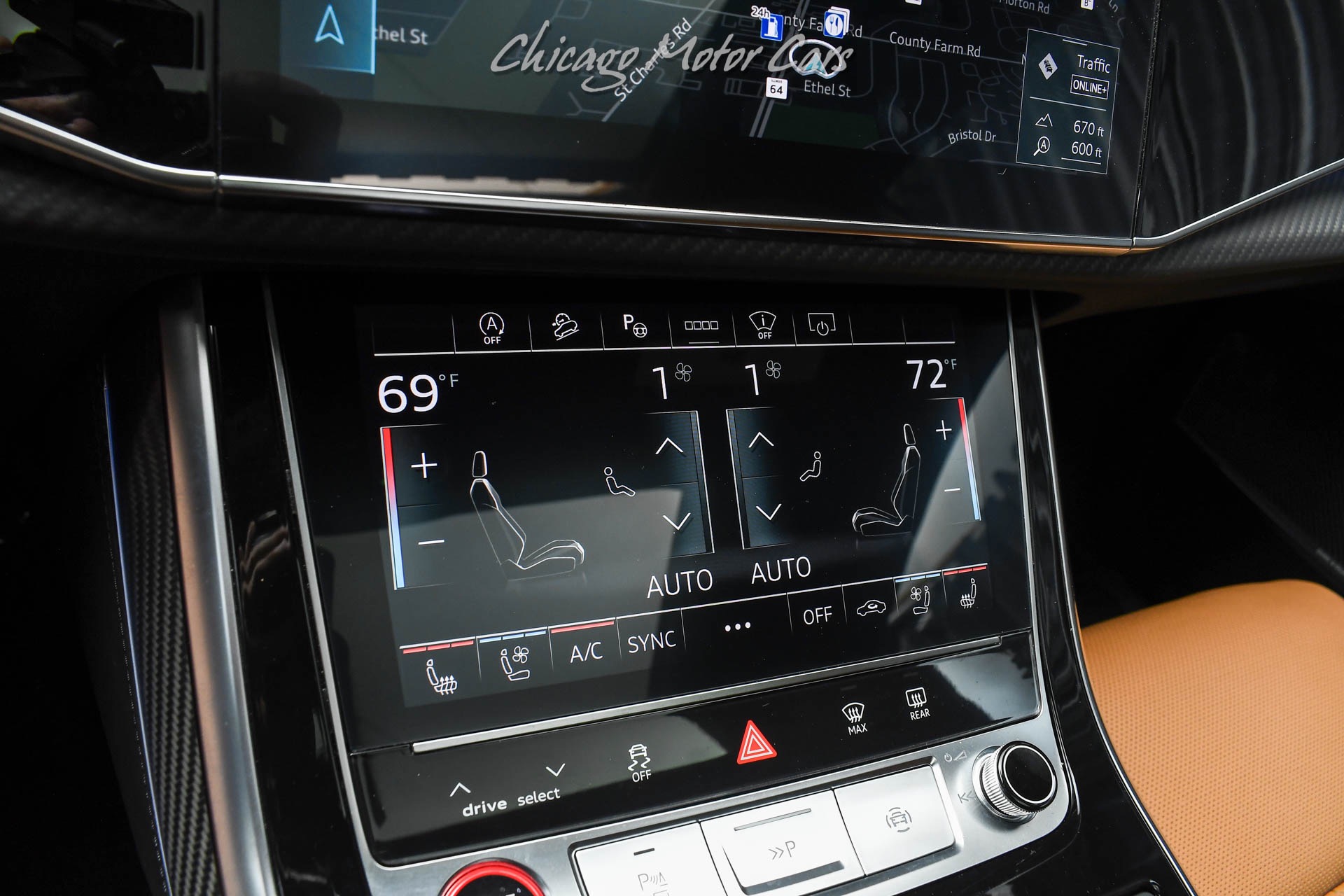 2025 AUDI RS Q8 - Image 18