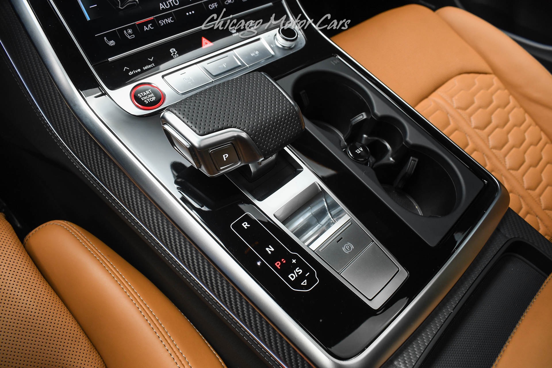 2025 AUDI RS Q8 - Image 19