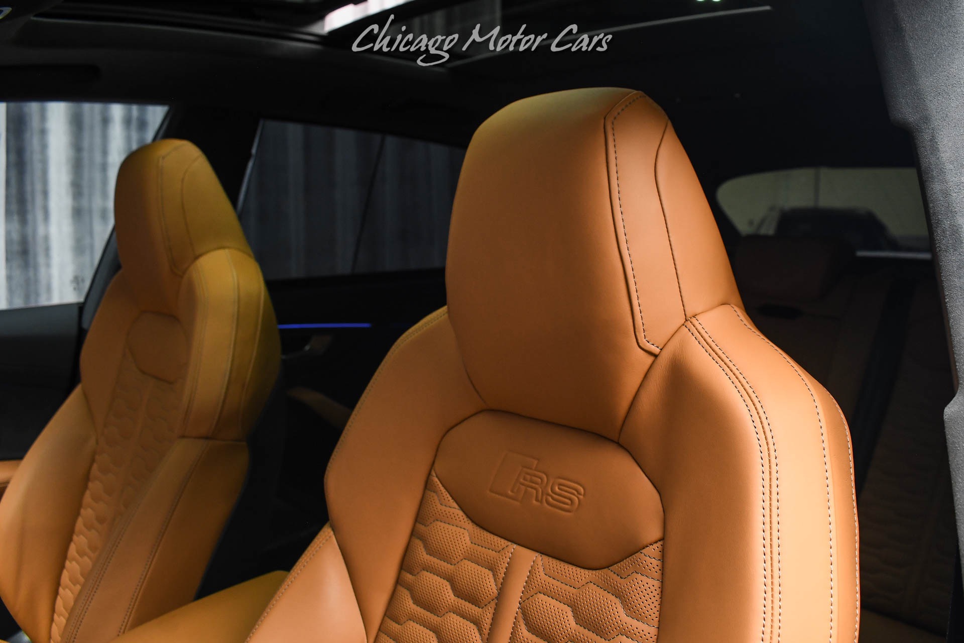 2025 AUDI RS Q8 - Image 22