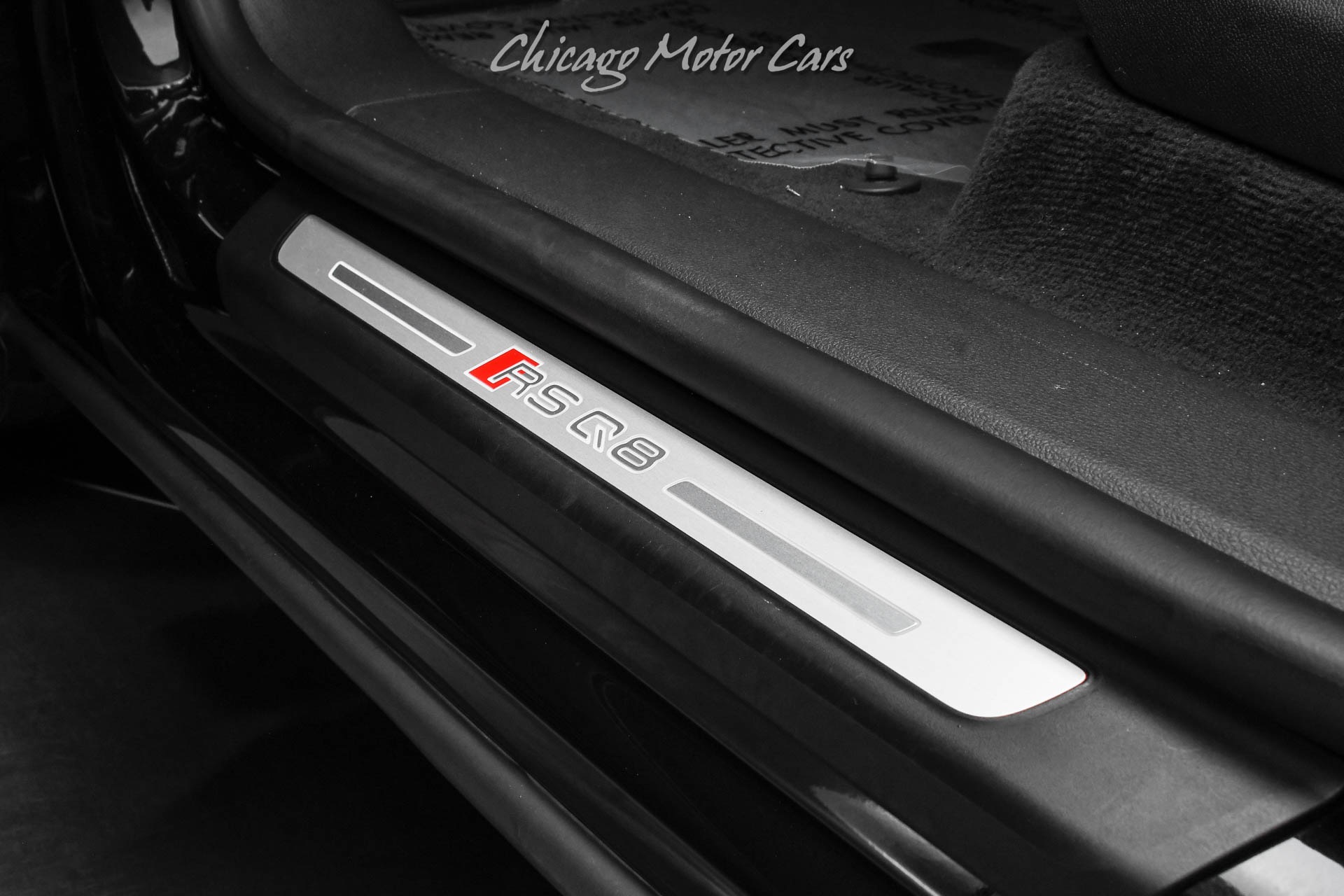 2025 AUDI RS Q8 - Image 34