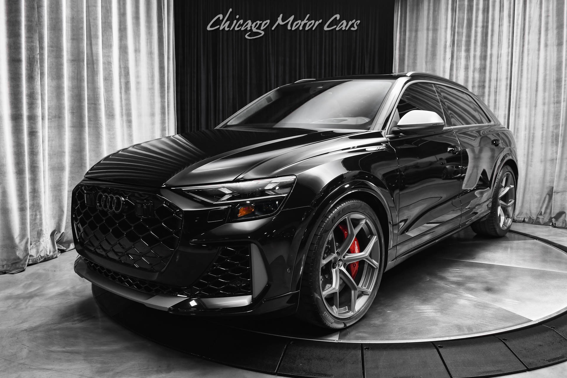 2025 AUDI RS Q8 - Image 40