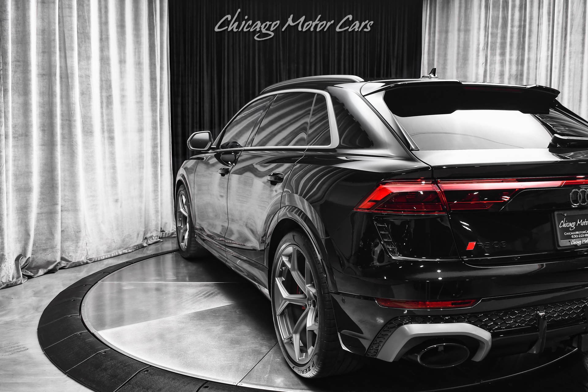 2025 AUDI RS Q8 - Image 43