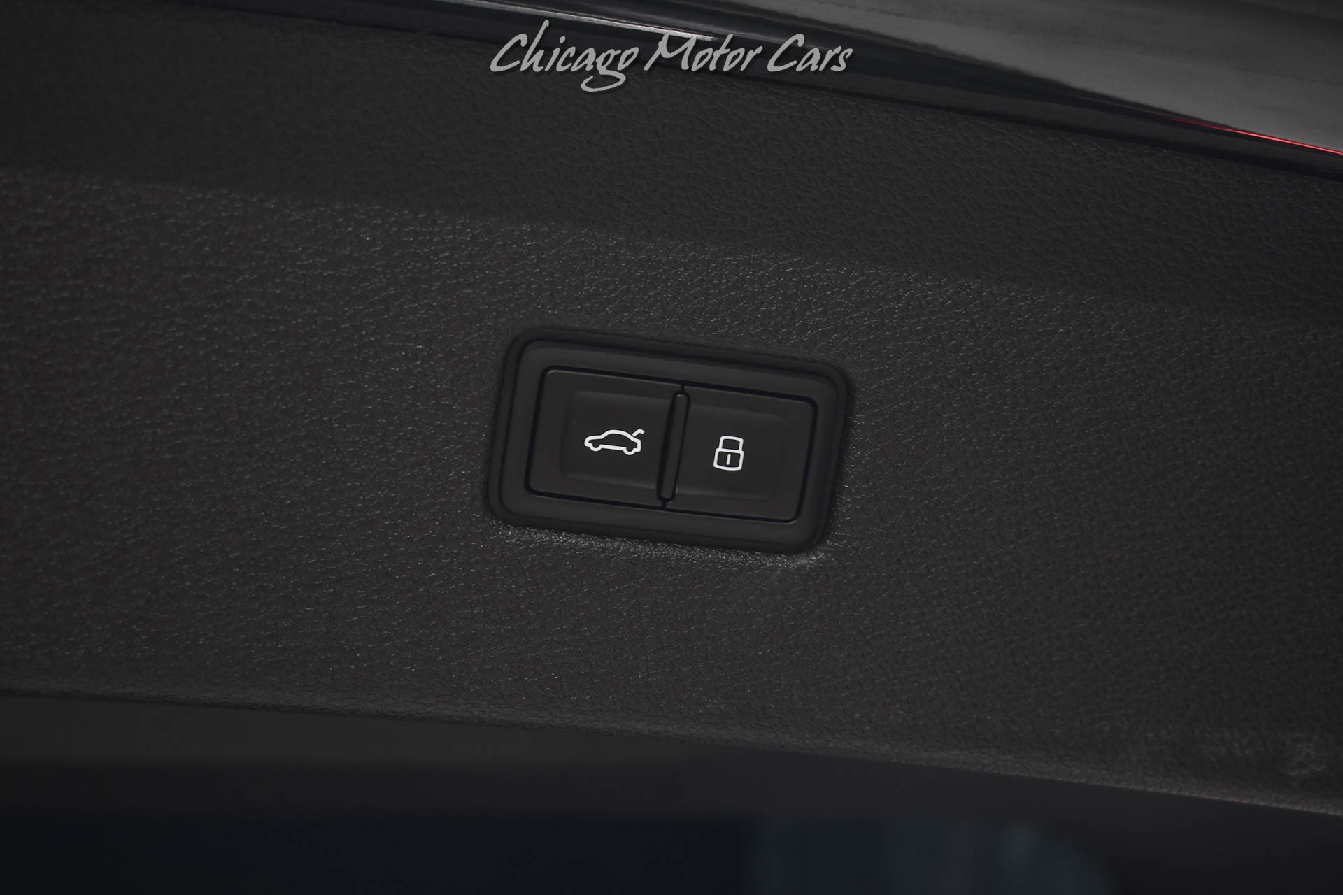 2025 AUDI RS Q8 - Image 59