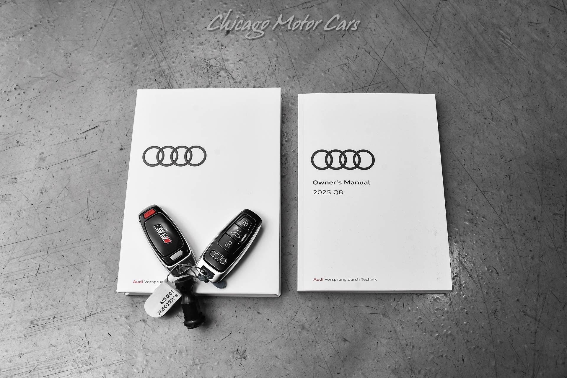 2025 AUDI RS Q8 - Image 60