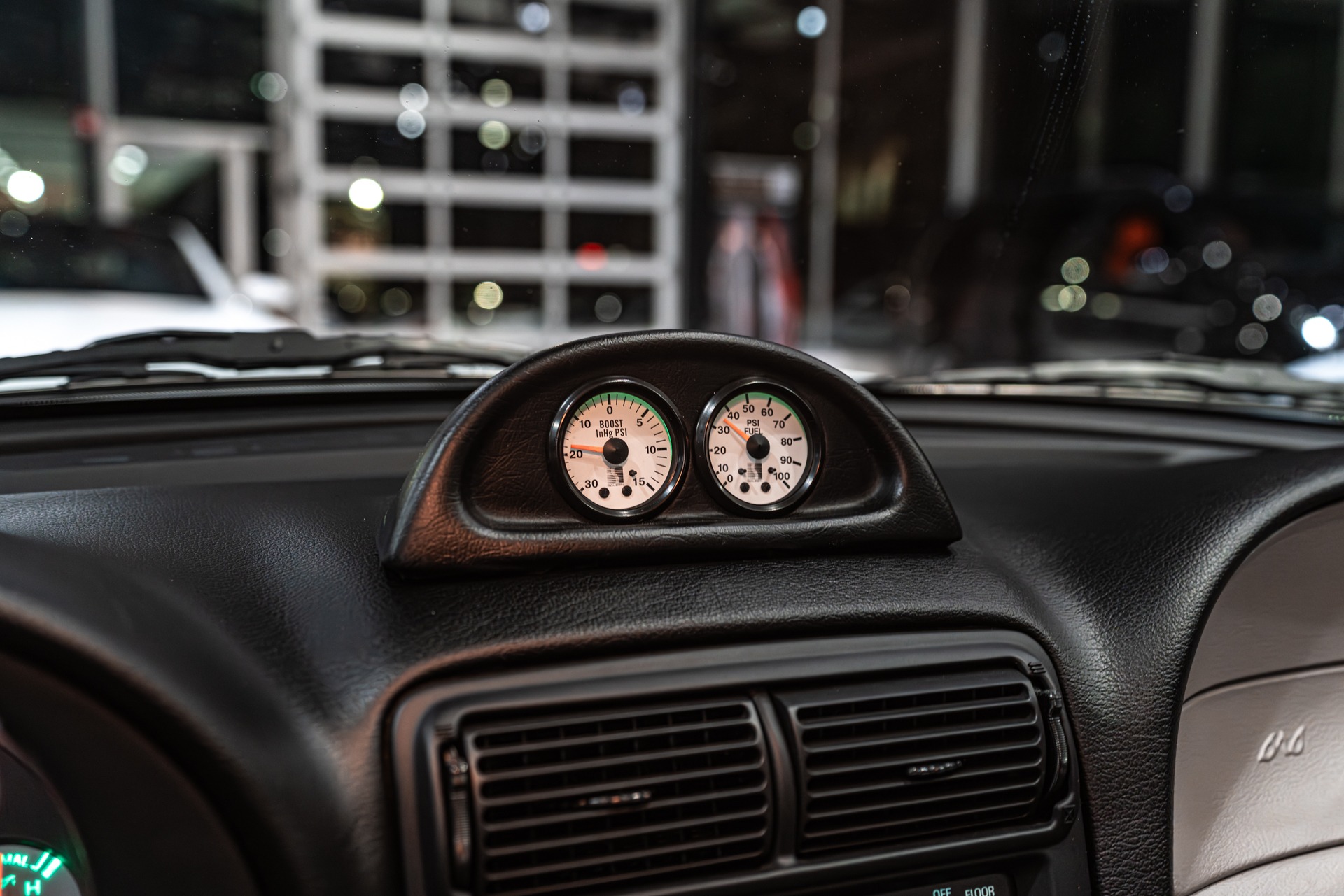 1997 FORD MUSTANG - Image 14