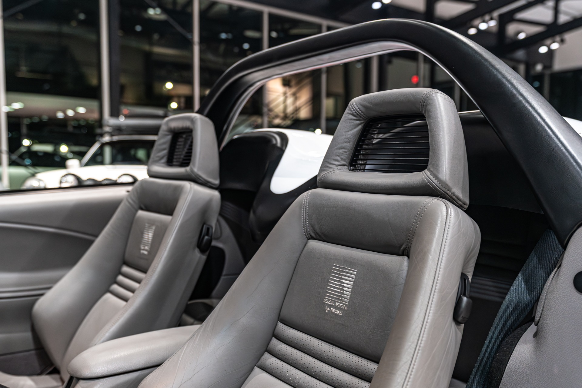 1997 FORD MUSTANG - Image 19