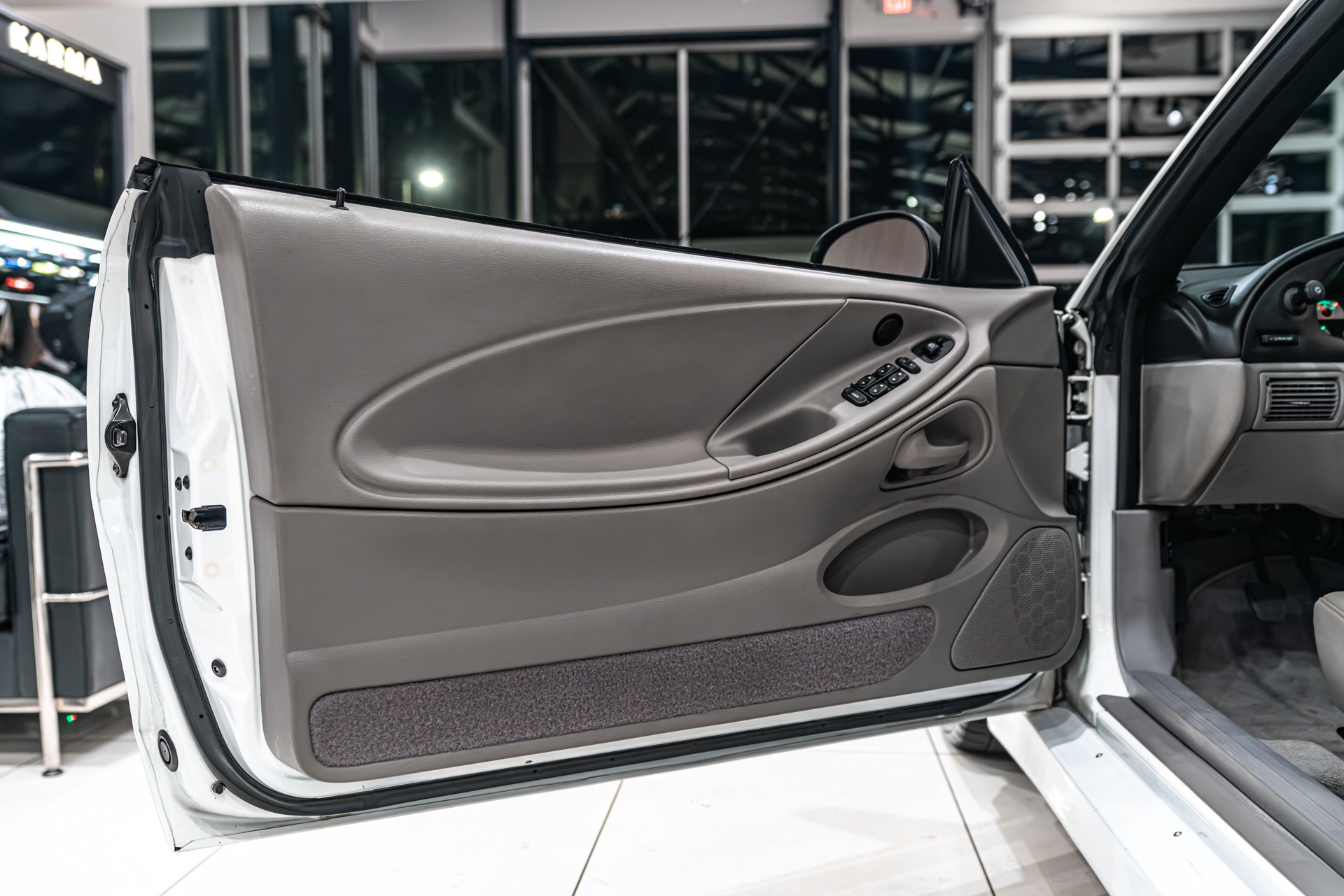 1997 FORD MUSTANG - Image 28