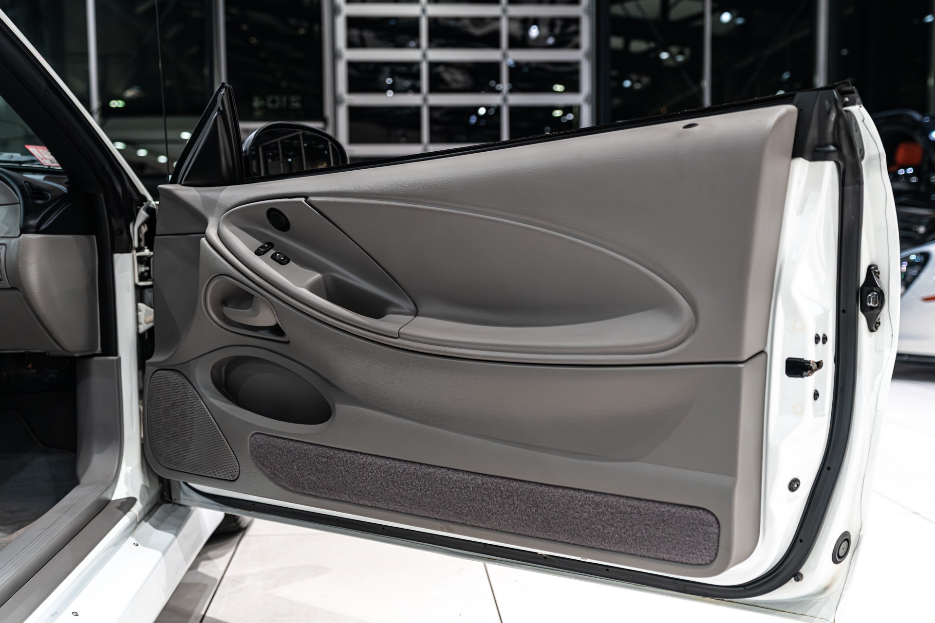 1997 FORD MUSTANG - Image 30