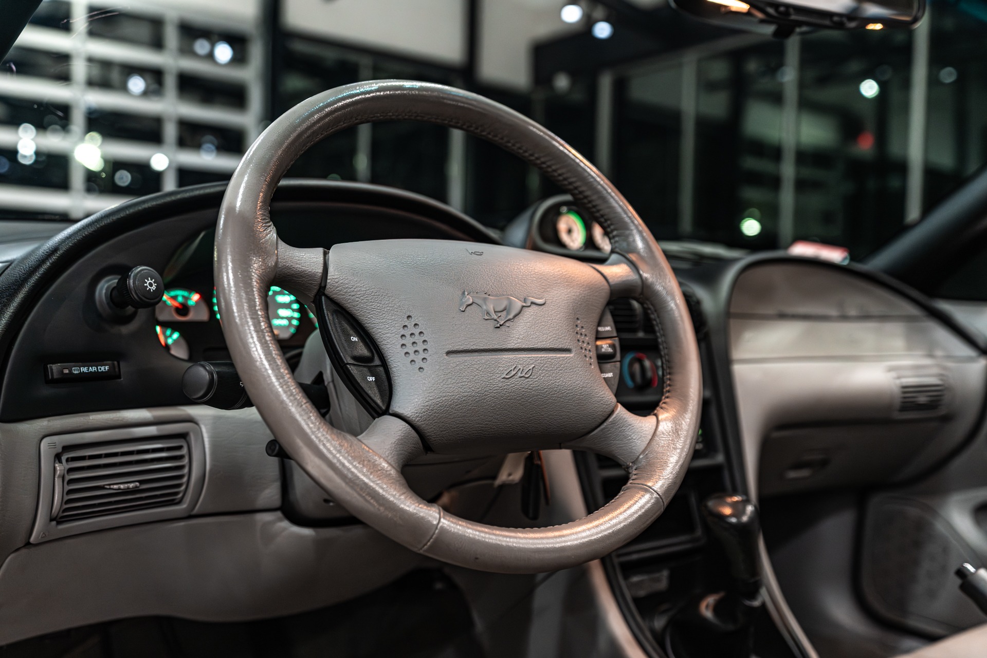 1997 FORD MUSTANG - Image 9