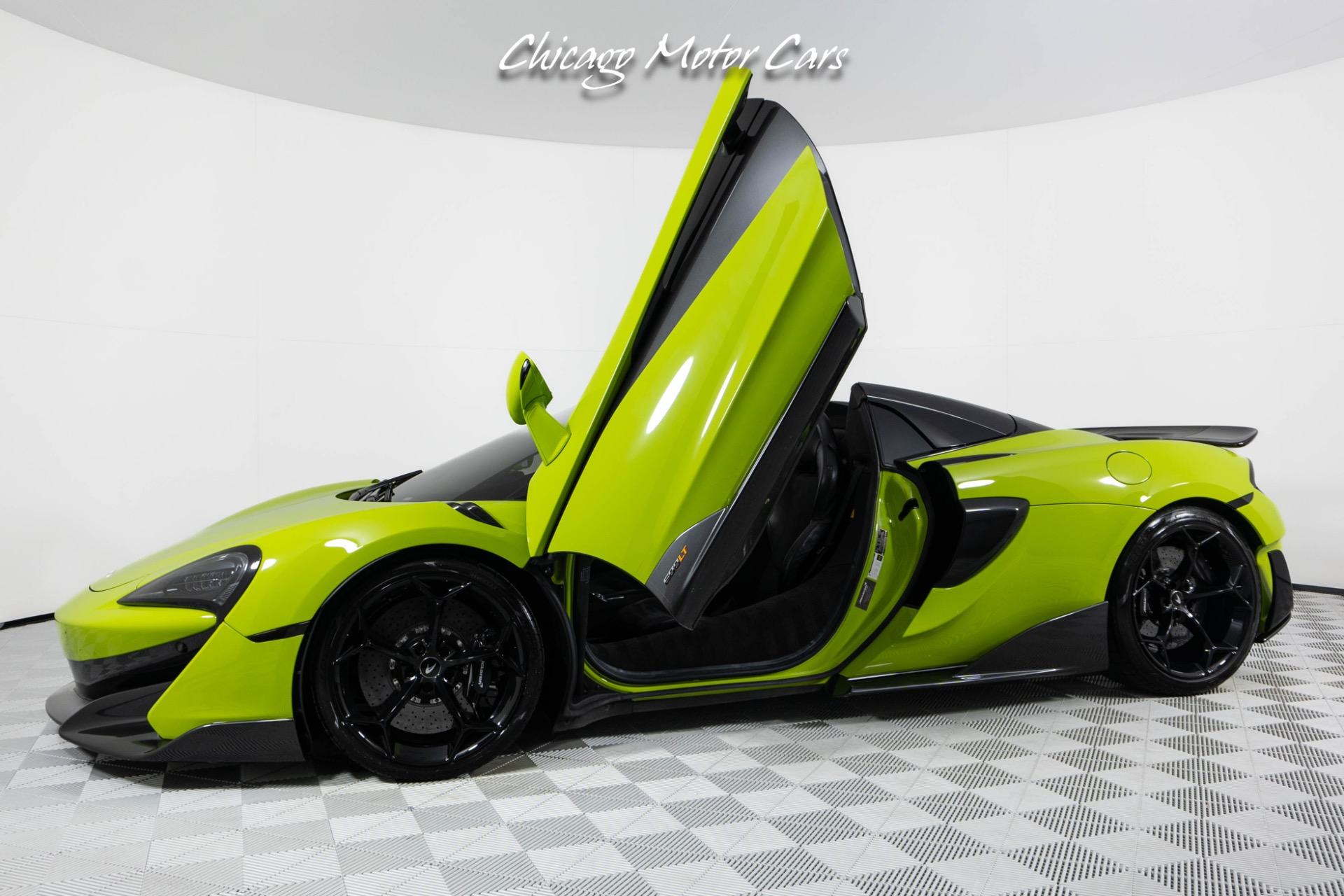 Used 2020 McLaren 600LT Spider Convertible Elite Lime Green! Front