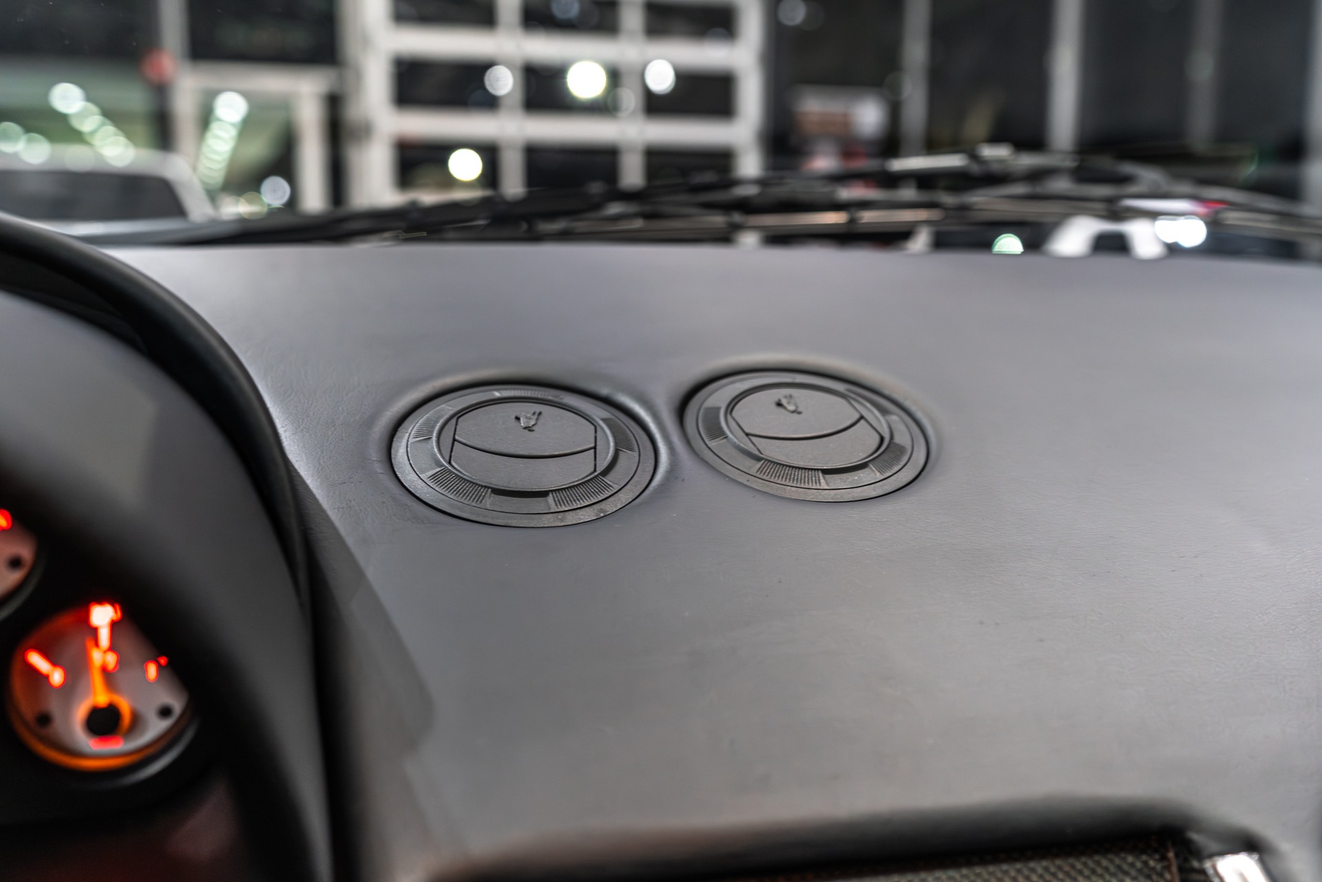 1992 LAMBORGHINI DIABLO - Image 16