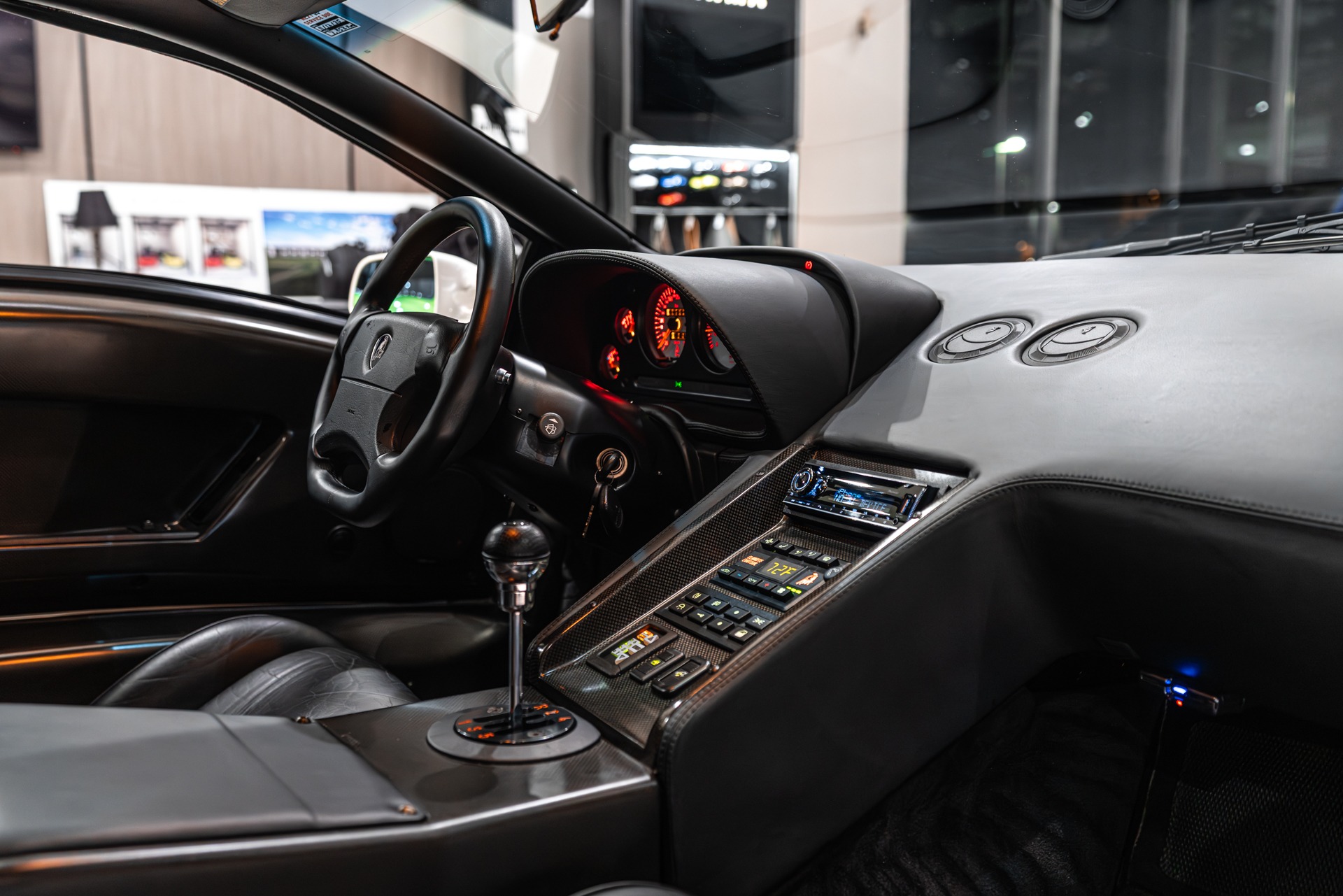 1992 LAMBORGHINI DIABLO - Image 25