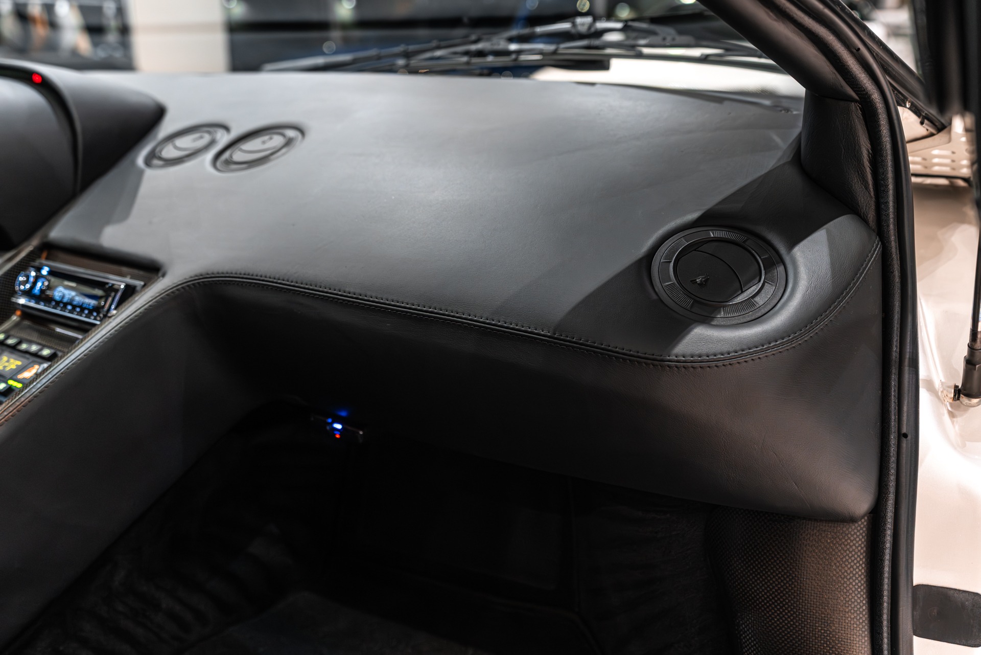 1992 LAMBORGHINI DIABLO - Image 27