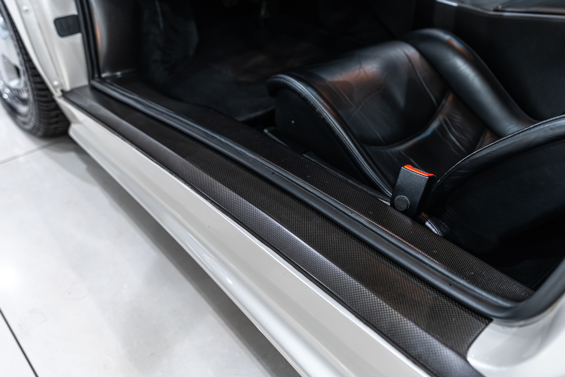 1992 LAMBORGHINI DIABLO - Image 31