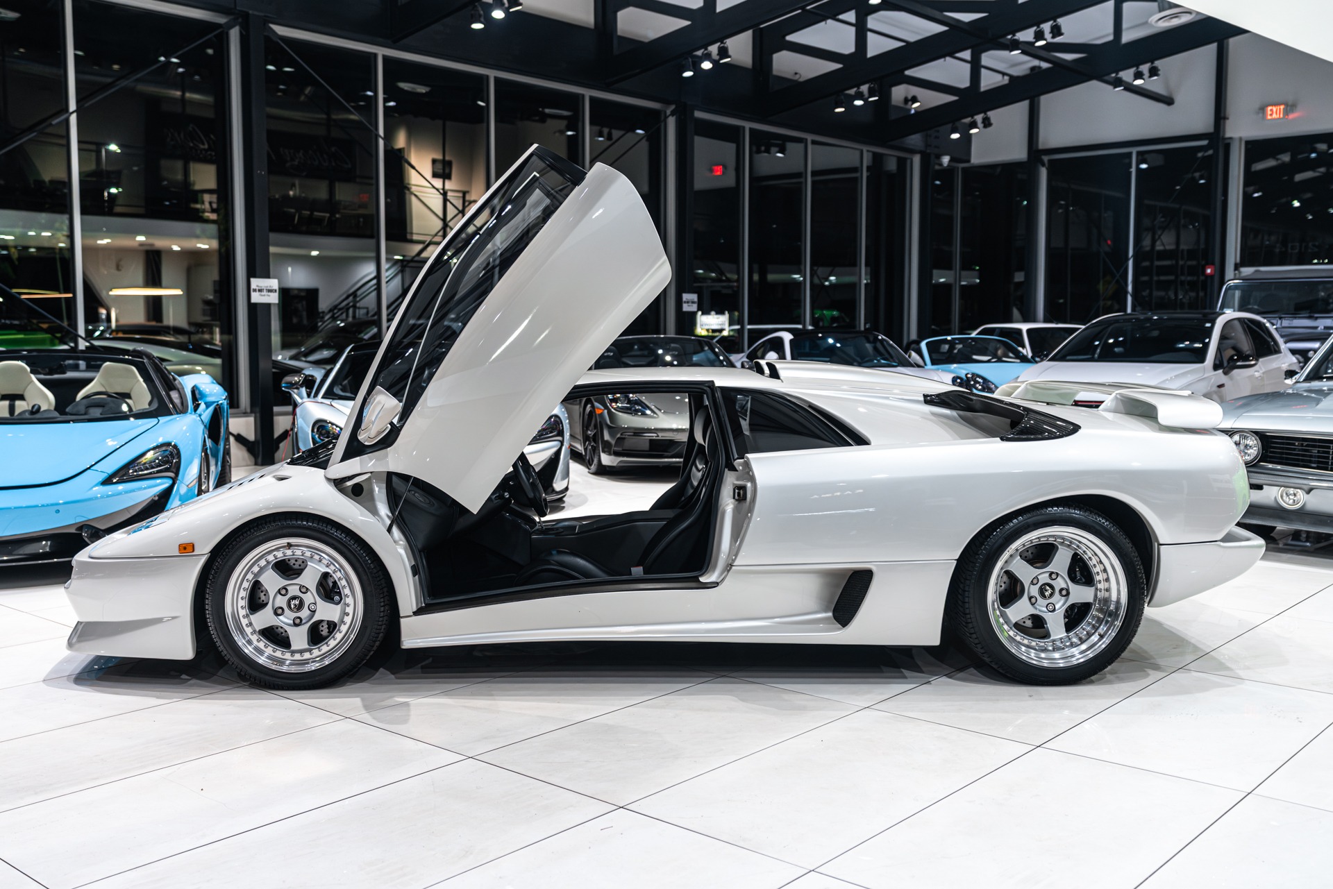 1992 LAMBORGHINI DIABLO - Image 37