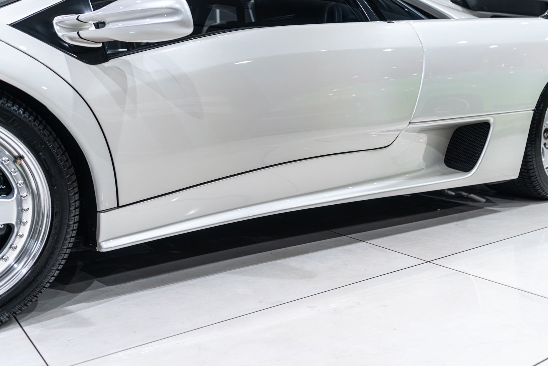 1992 LAMBORGHINI DIABLO - Image 39