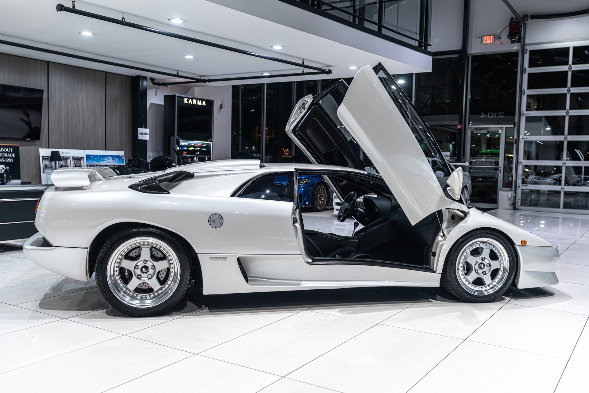 1992 LAMBORGHINI DIABLO - Image 54