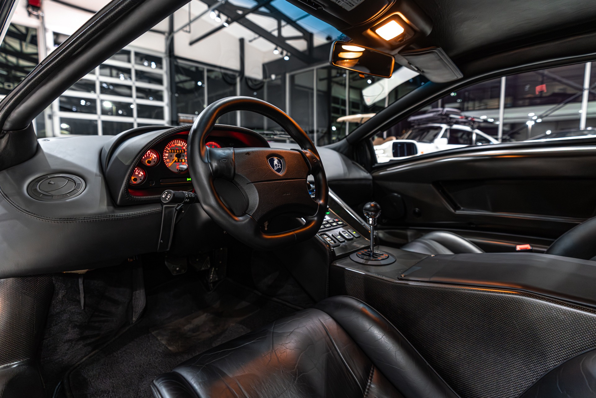 1992 LAMBORGHINI DIABLO - Image 8