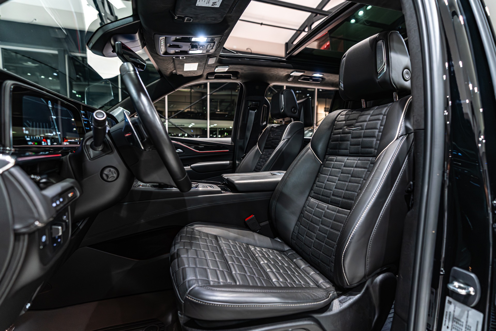 2023 CADILLAC ESCALADE ESV - Image 24